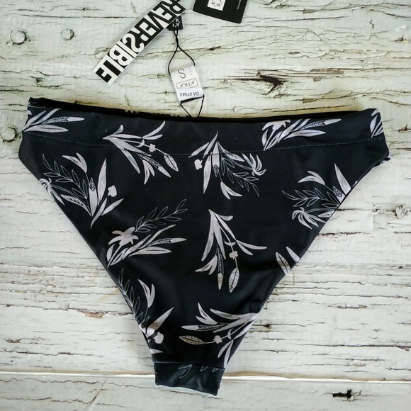 NWT-Lira Bikini bottoms Reversible Floral SZ S - Picture 6 of 15